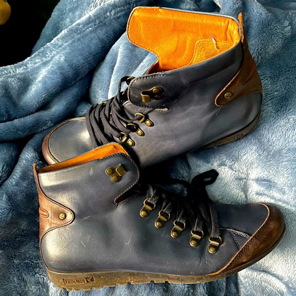 Pikolonos Blue Leather Boots